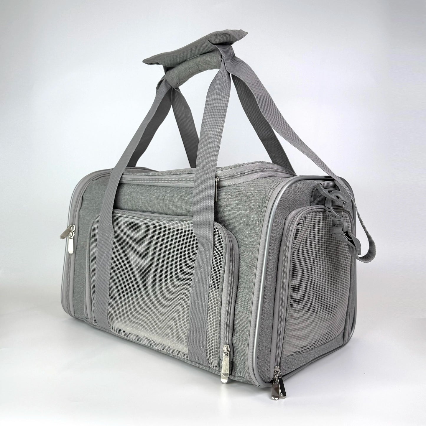 Portable Pet Carrier Bag, Suitable for Large Cats and Small Dogs, Airline-Approved Soft Travel Case, Breathable Mesh Transport Bag, Foldable Pet Travel Bag, Suitable for Outdoor/Car/Airplane Use